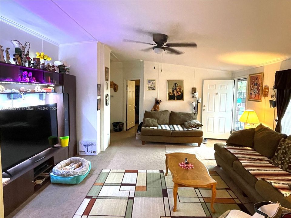 Vendido Recientemente: $270,000 (3 camas, 2 baños, 1248 Pies cuadrados)