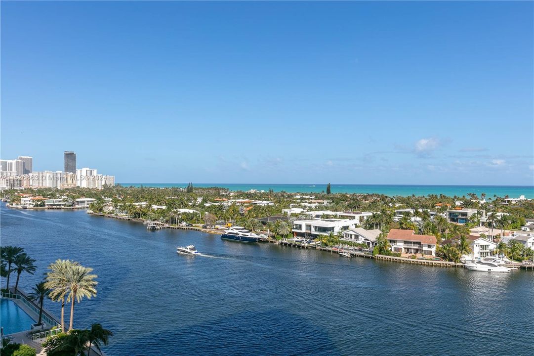 Recently Sold: $765,000 (2 beds, 2 baths, 1936 Square Feet)