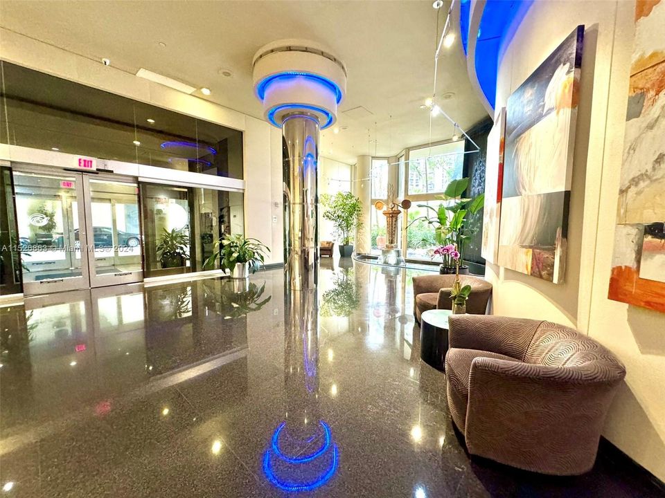 Recently Sold: $765,000 (2 beds, 2 baths, 1936 Square Feet)