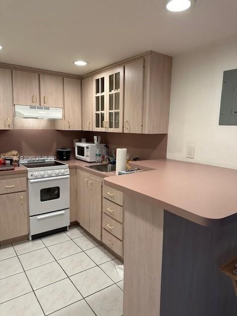 For Sale: $234,900 (2 beds, 1 baths, 552 Square Feet)