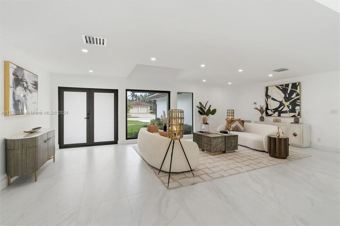 Recently Sold: $2,090,000 (4 beds, 4 baths, 3073 Square Feet)