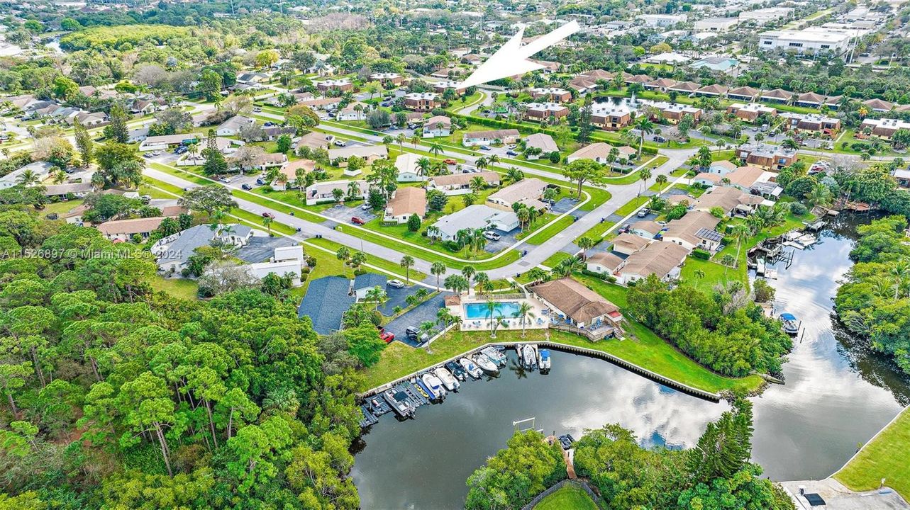 Welcome to Sims Creek, a Jupiter waterfront community.