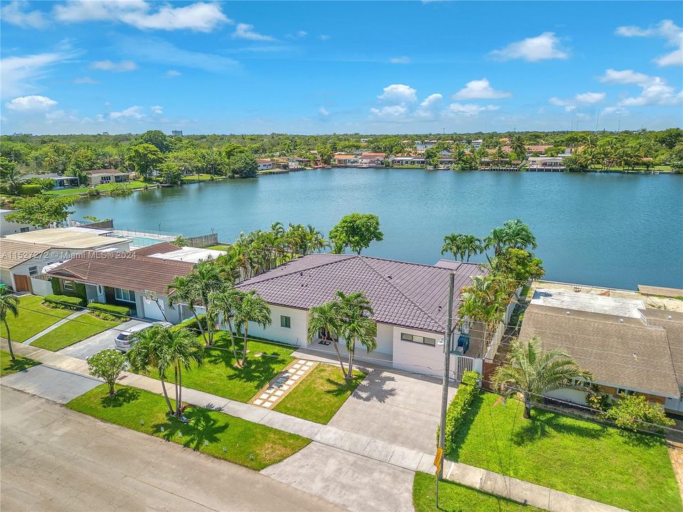 For Sale: $3,200,000 (3 beds, 3 baths, 0 Square Feet)