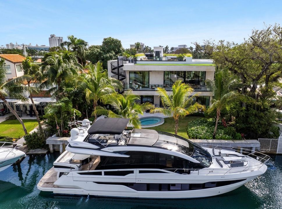 Recently Sold: $15,385,000 (4 beds, 4 baths, 5706 Square Feet)