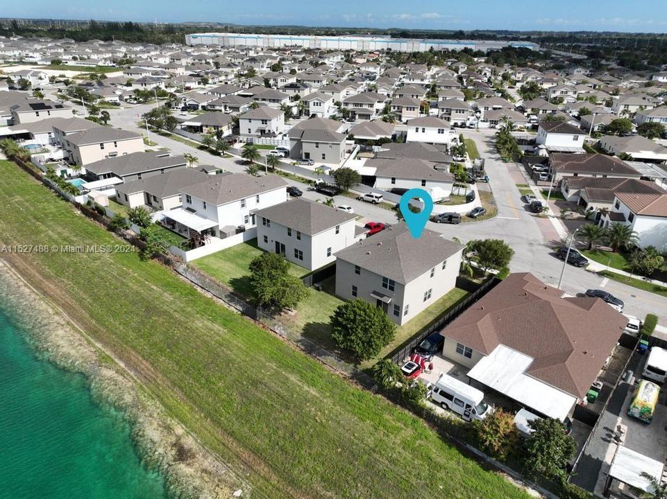 Vendido Recientemente: $624,000 (5 camas, 3 baños, 2944 Pies cuadrados)