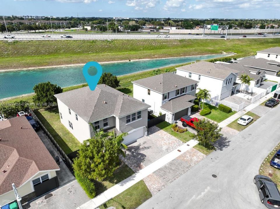 Vendido Recientemente: $624,000 (5 camas, 3 baños, 2944 Pies cuadrados)