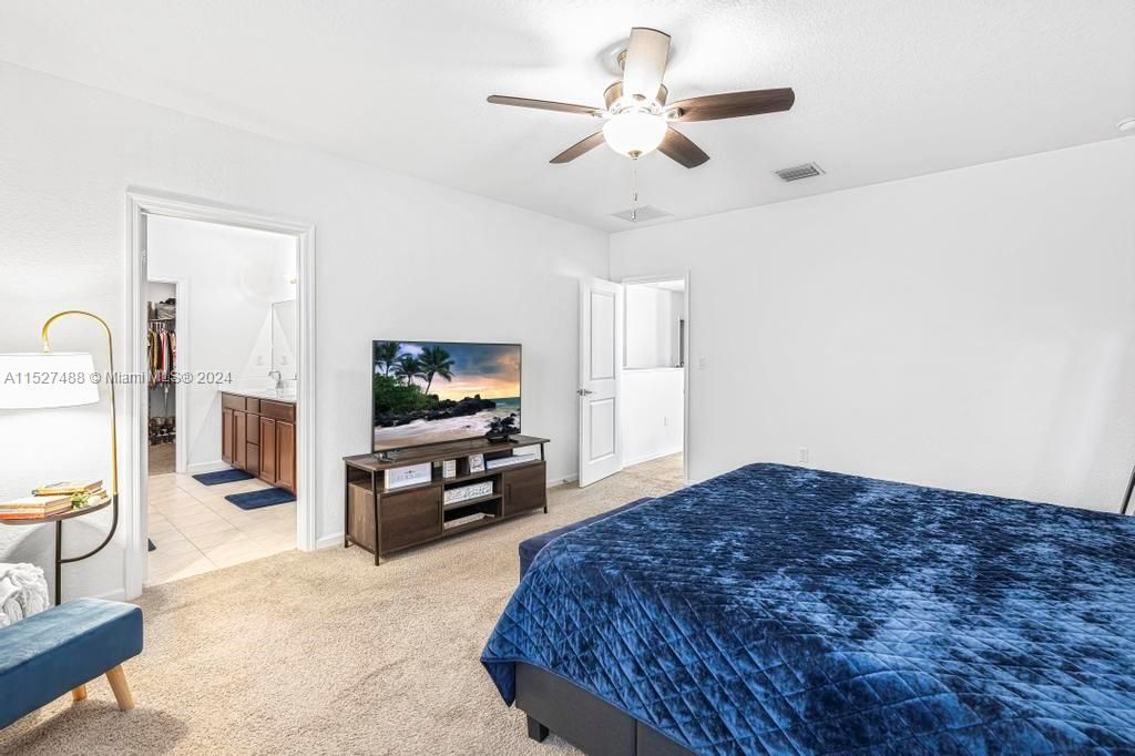 Vendido Recientemente: $624,000 (5 camas, 3 baños, 2944 Pies cuadrados)