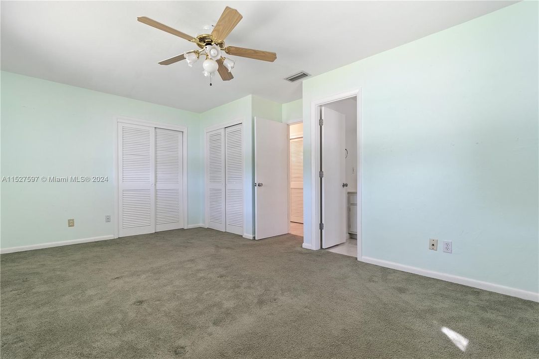 Recently Sold: $275,000 (2 beds, 2 baths, 1610 Square Feet)