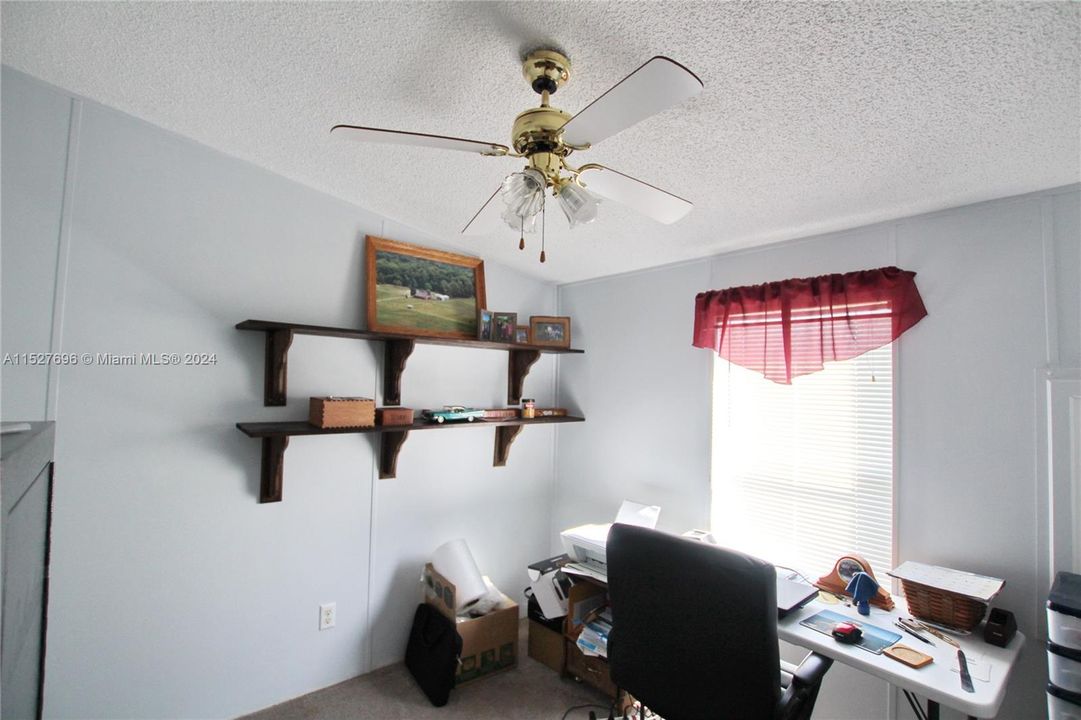 Recently Sold: $185,000 (3 beds, 2 baths, 1152 Square Feet)