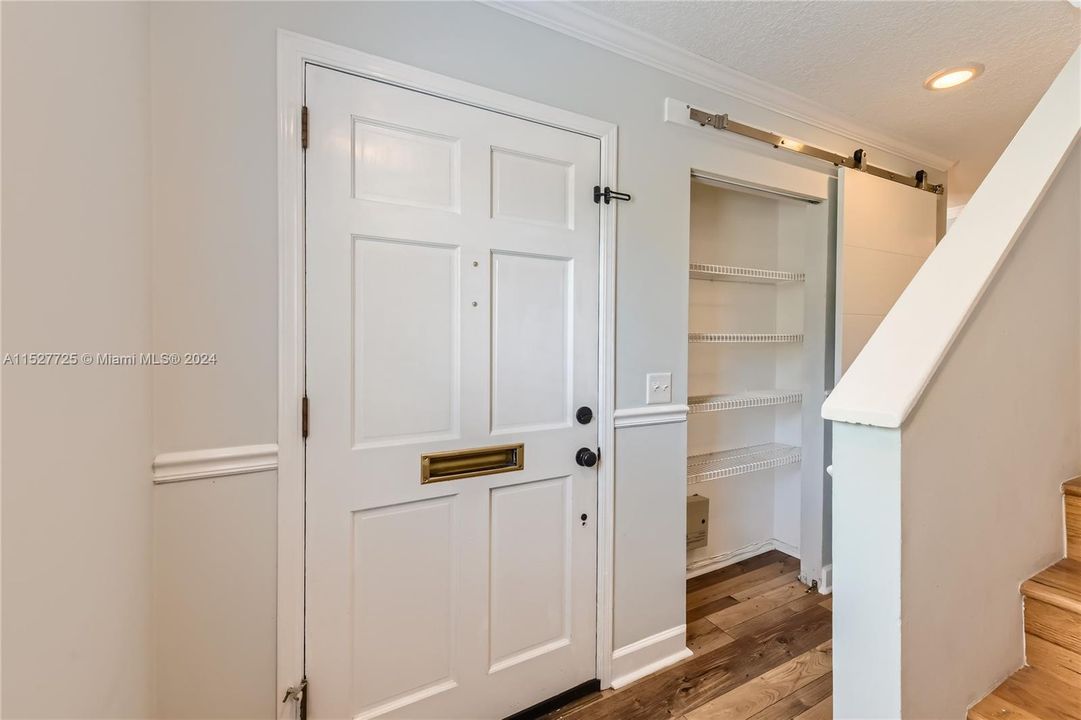 For Sale: $349,900 (2 beds, 2 baths, 1628 Square Feet)