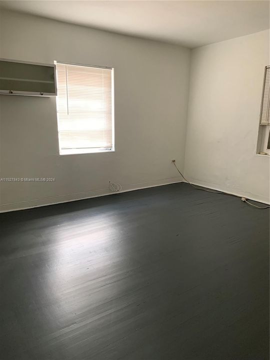 Recently Sold: $199,900 (2 beds, 1 baths, 855 Square Feet)