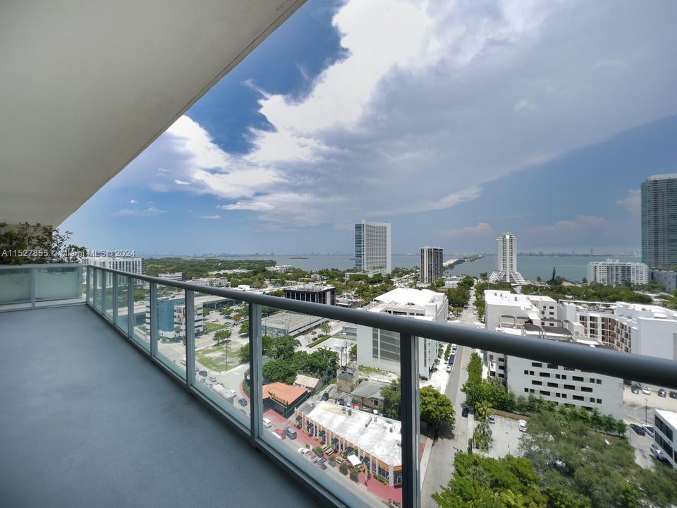 Recently Rented: $4,400 (2 beds, 2 baths, 1090 Square Feet)