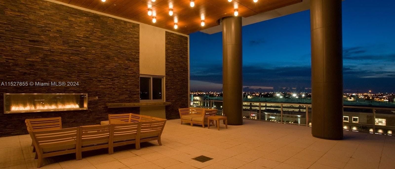 Recently Rented: $4,400 (2 beds, 2 baths, 1090 Square Feet)