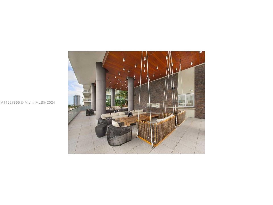 Recently Rented: $4,400 (2 beds, 2 baths, 1090 Square Feet)