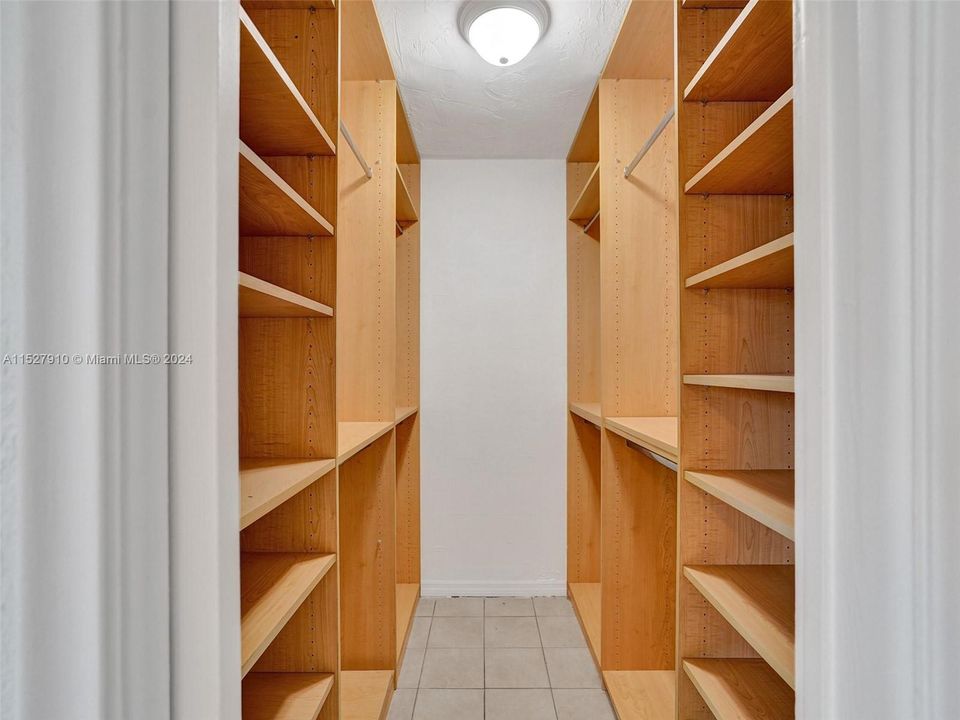 Недавно продано: $529,900 (3 спален, 2 ванн, 1542 Квадратных фут)
