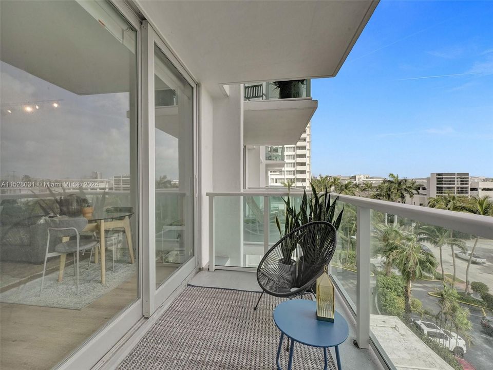 Recently Sold: $325,000 (1 beds, 1 baths, 543 Square Feet)