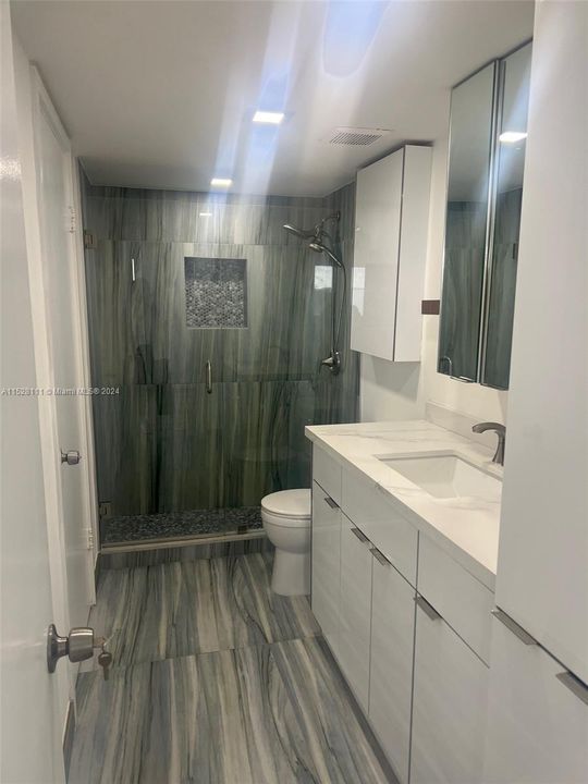 Недавно продано: $309,990 (2 спален, 1 ванн, 1024 Квадратных фут)