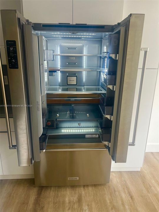 Недавно продано: $309,990 (2 спален, 1 ванн, 1024 Квадратных фут)