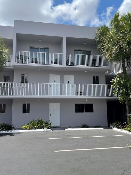 Недавно продано: $309,990 (2 спален, 1 ванн, 1024 Квадратных фут)