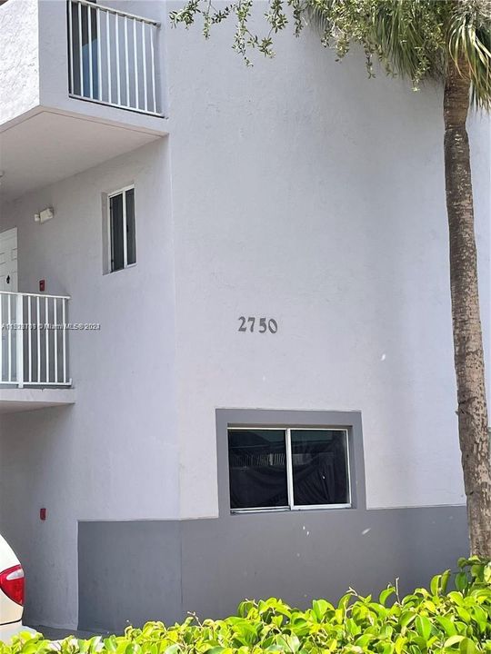 Недавно продано: $309,990 (2 спален, 1 ванн, 1024 Квадратных фут)