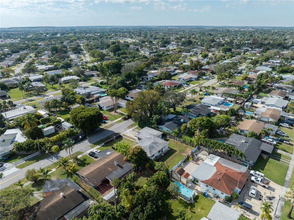 Recently Sold: $619,900 (4 beds, 3 baths, 1504 Square Feet)