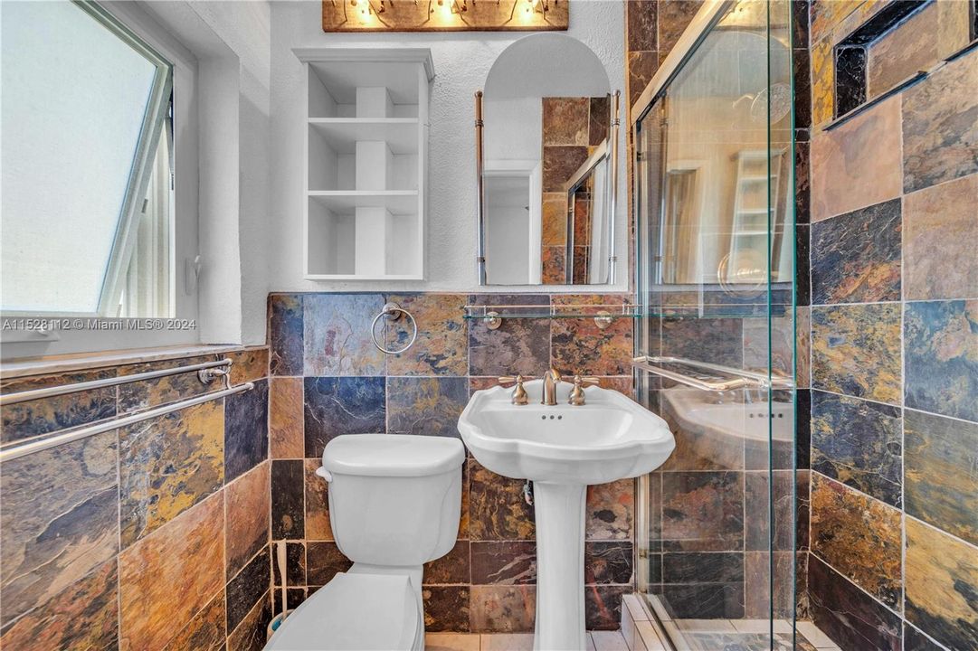 Recently Sold: $619,900 (4 beds, 3 baths, 1504 Square Feet)