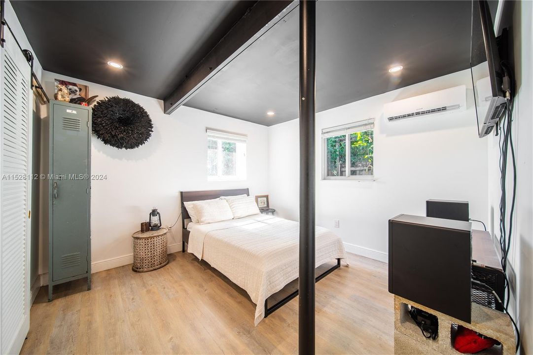 Recently Sold: $619,900 (4 beds, 3 baths, 1504 Square Feet)