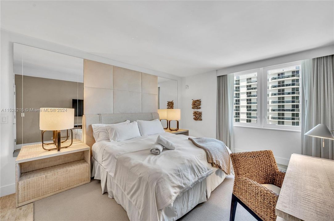 For Sale: $2,600,000 (1 beds, 1 baths, 893 Square Feet)