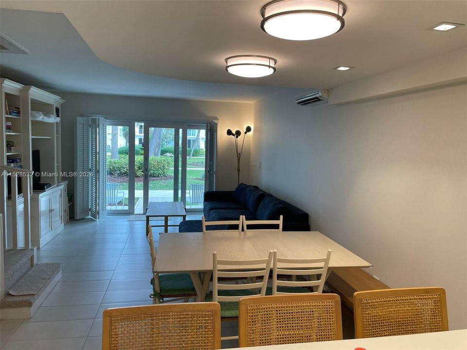 Active With Contract: $5,200 (2 beds, 2 baths, 1042 Square Feet)