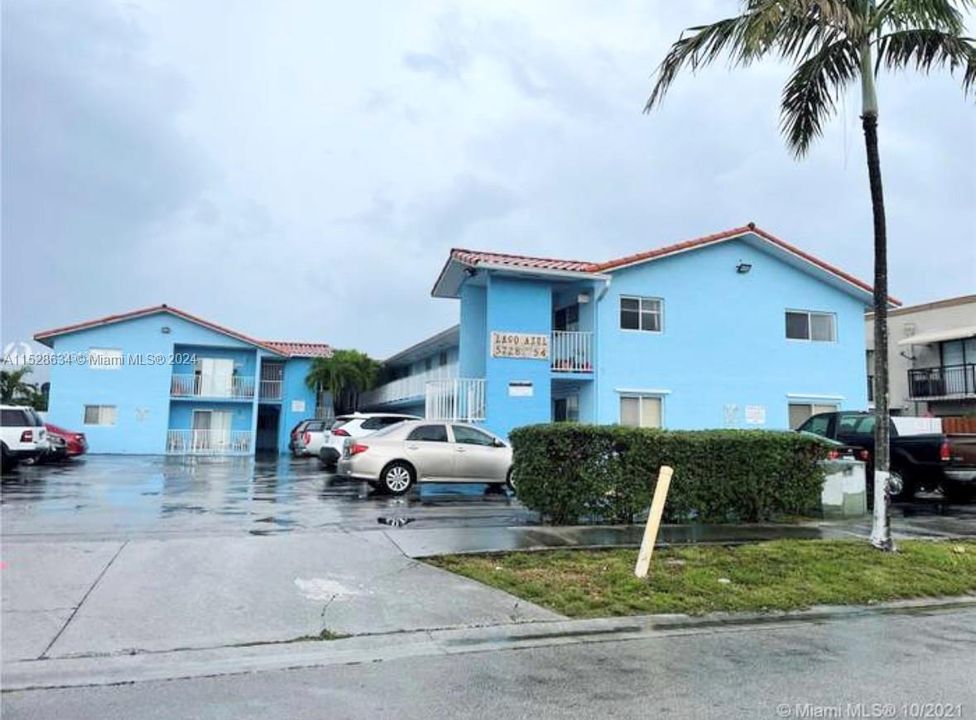 Recently Rented: $2,150 (2 beds, 1 baths, 696 Square Feet)