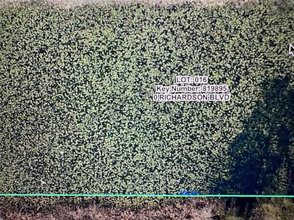 En Venta: $10,000 (1.00 acres)