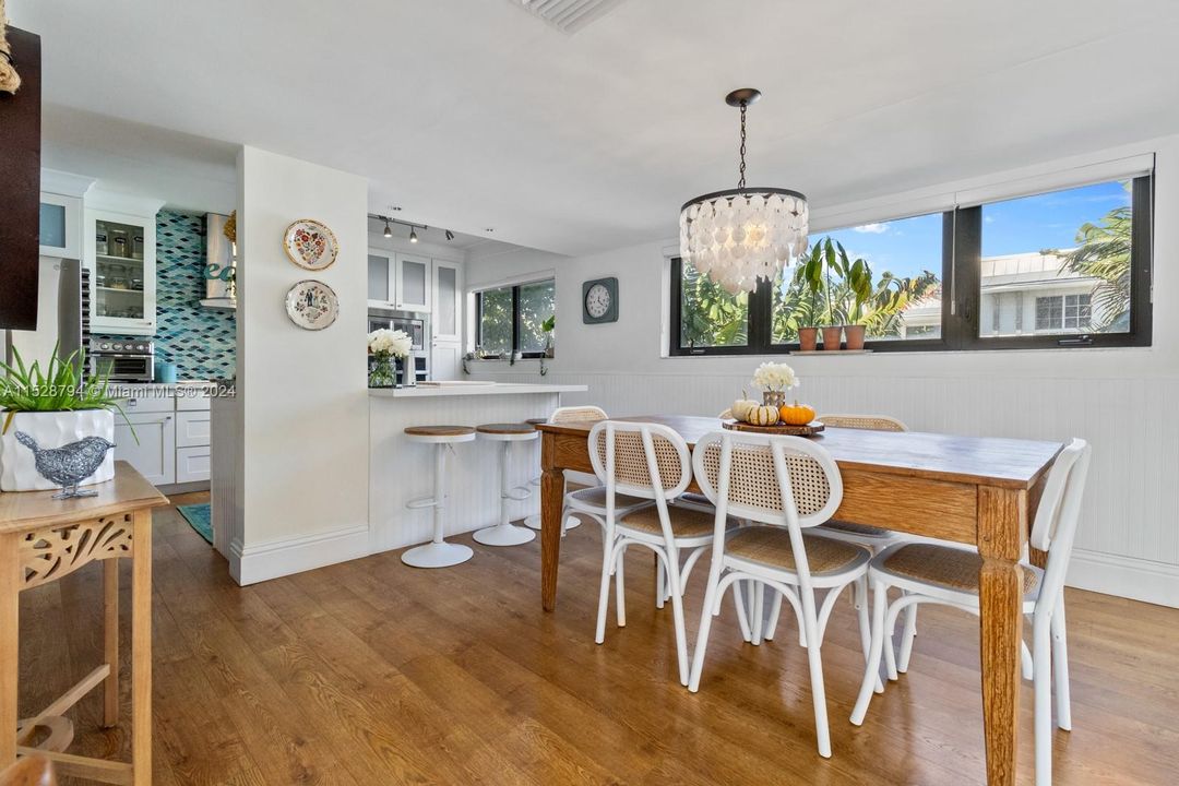 Active With Contract: $1,995,000 (3 beds, 2 baths, 1964 Square Feet)