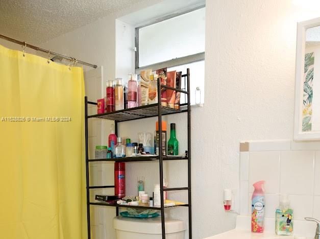 最近售出: $170,000 (1 贝兹, 1 浴室, 730 平方英尺)