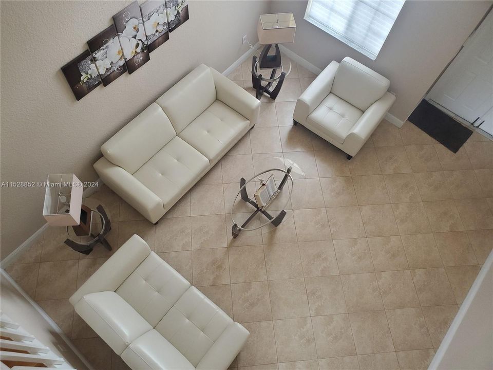 Recently Sold: $850,000 (3 beds, 2 baths, 2104 Square Feet)