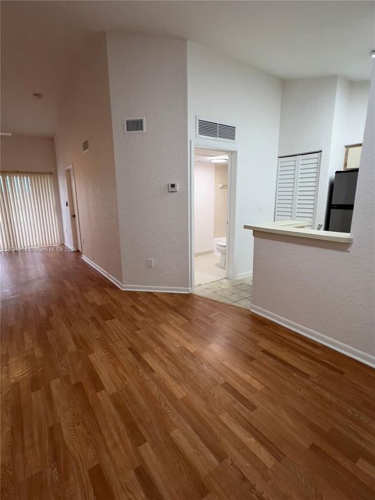 Recently Rented: $1,704 (1 beds, 1 baths, 786 Square Feet)