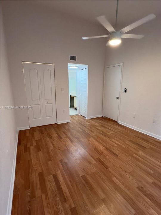 Recently Rented: $1,704 (1 beds, 1 baths, 786 Square Feet)