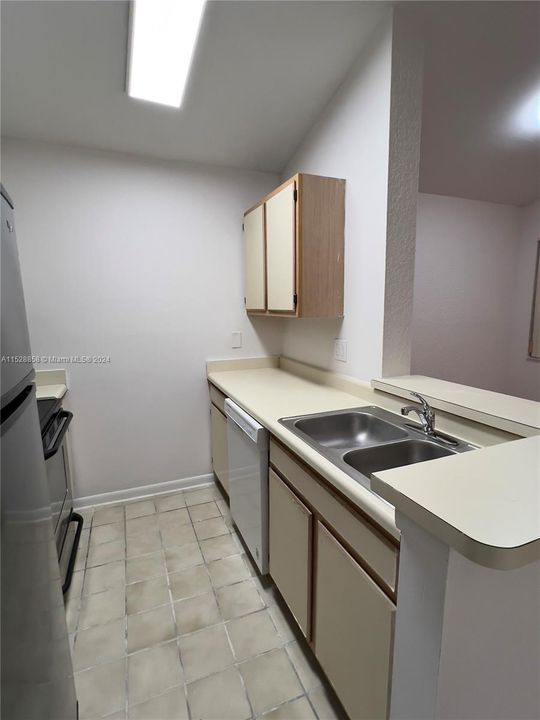 Recently Rented: $1,704 (1 beds, 1 baths, 786 Square Feet)