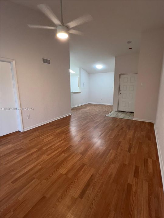 Recently Rented: $1,704 (1 beds, 1 baths, 786 Square Feet)