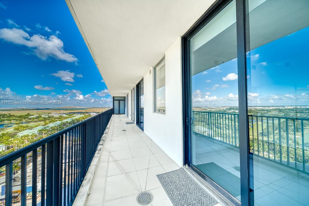 Recientemente alquilado: $4,600 (3 camas, 2 baños, 1557 Pies cuadrados)