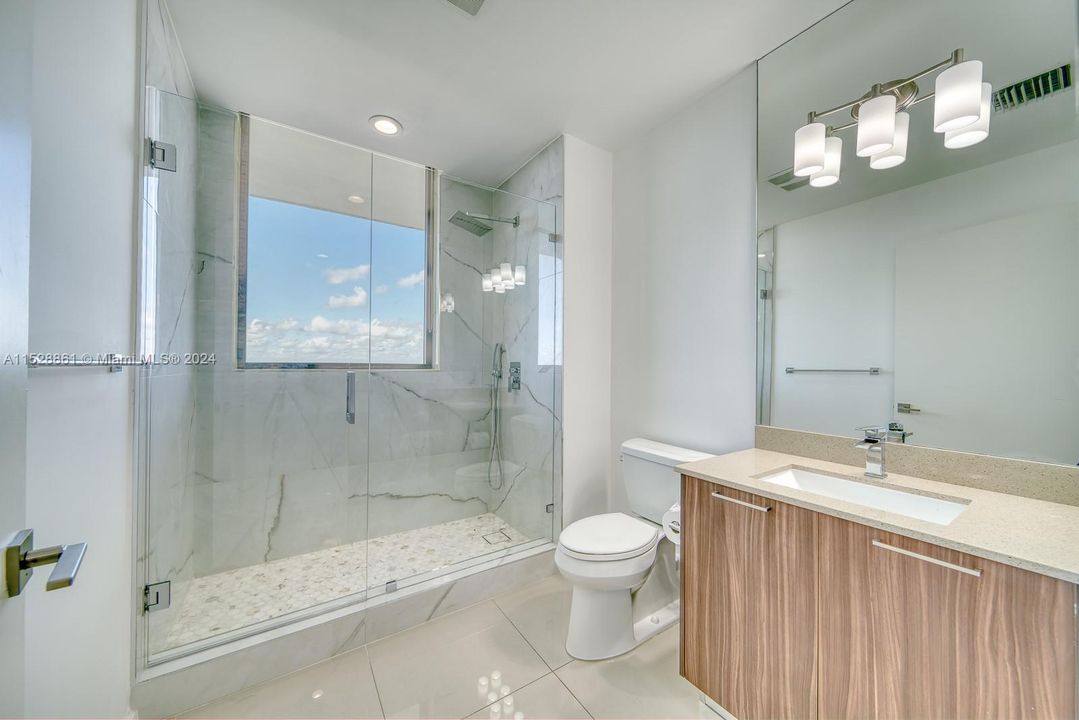 Recientemente alquilado: $4,600 (3 camas, 2 baños, 1557 Pies cuadrados)