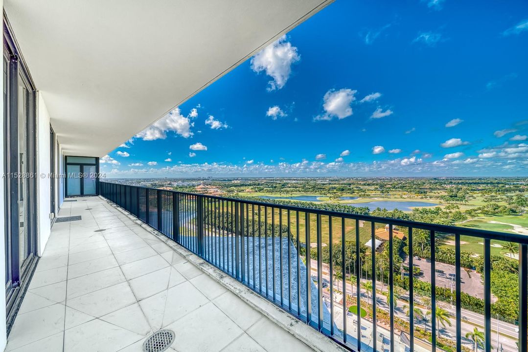 Recientemente alquilado: $4,600 (3 camas, 2 baños, 1557 Pies cuadrados)