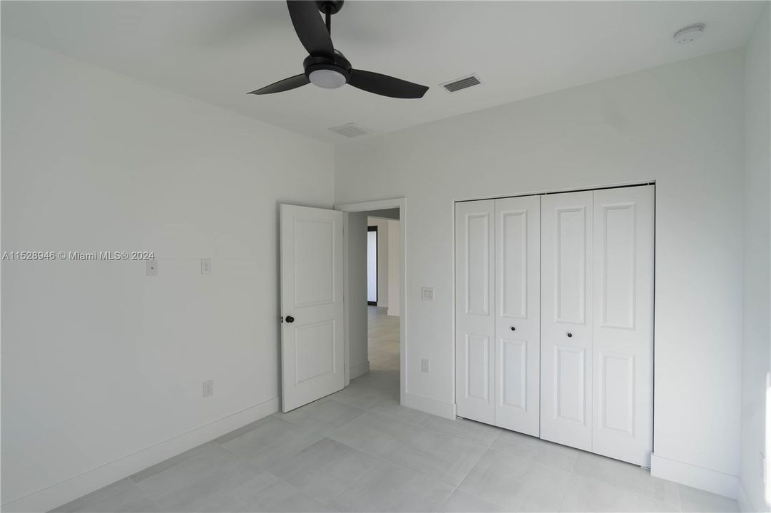Active With Contract: $375,000 (3 beds, 2 baths, 1620 Square Feet)