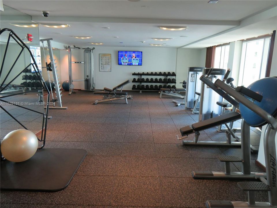 Recientemente alquilado: $3,500 (2 camas, 2 baños, 1227 Pies cuadrados)