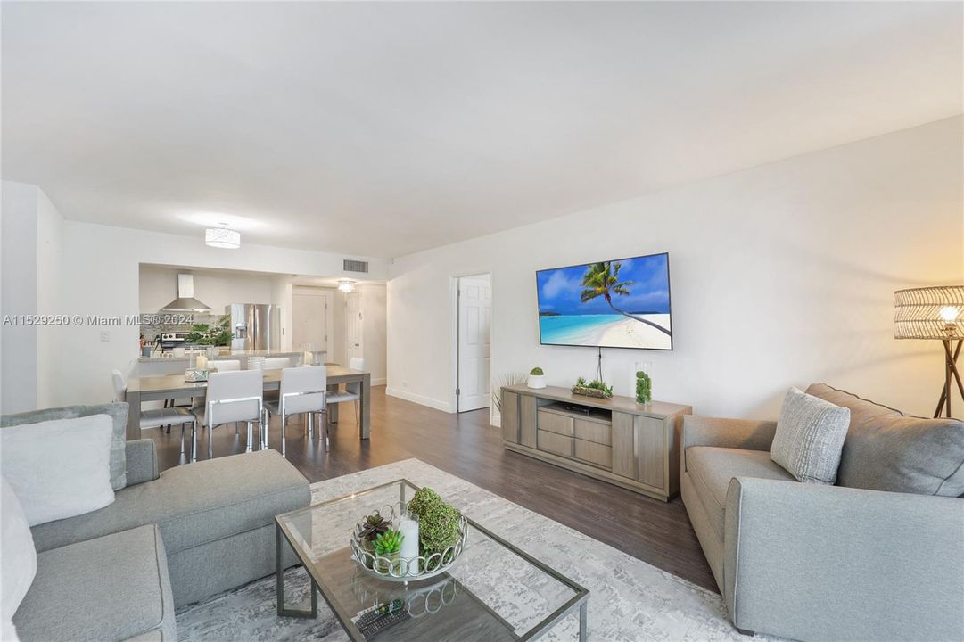 Recently Sold: $999,000 (1 beds, 1 baths, 900 Square Feet)