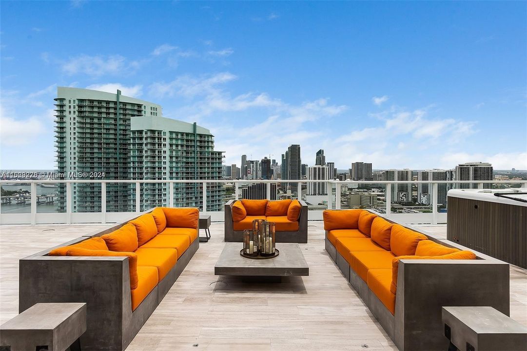 For Sale: $4,995,000 (3 beds, 4 baths, 2760 Square Feet)