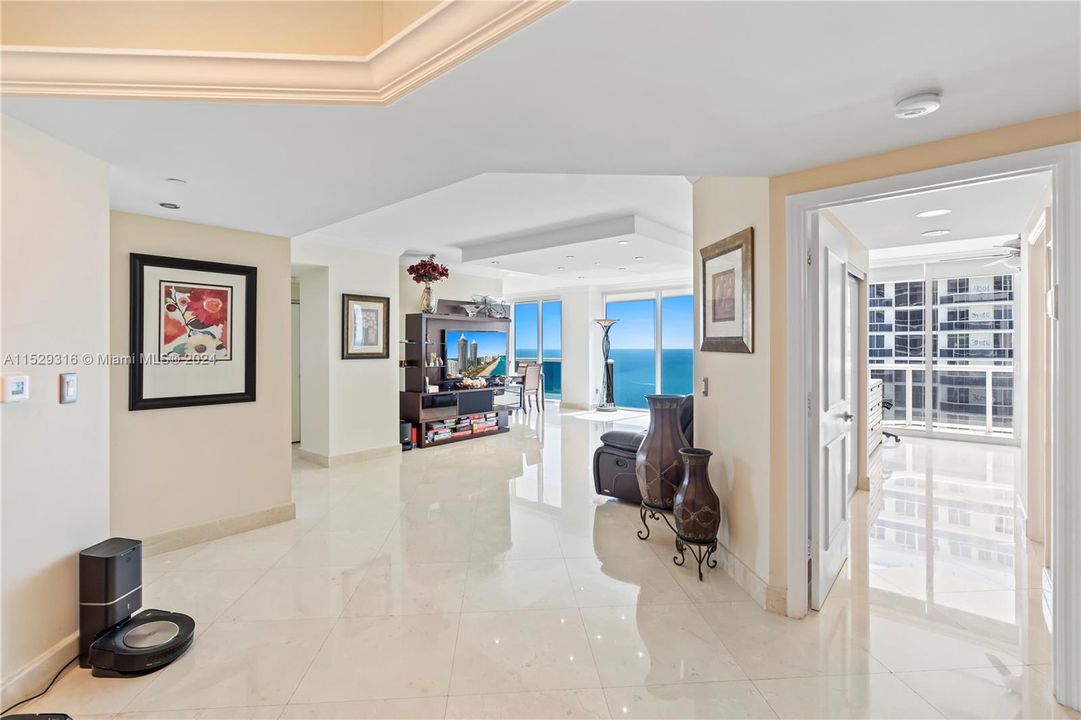 Active With Contract: $3,300,000 (3 beds, 3 baths, 2010 Square Feet)