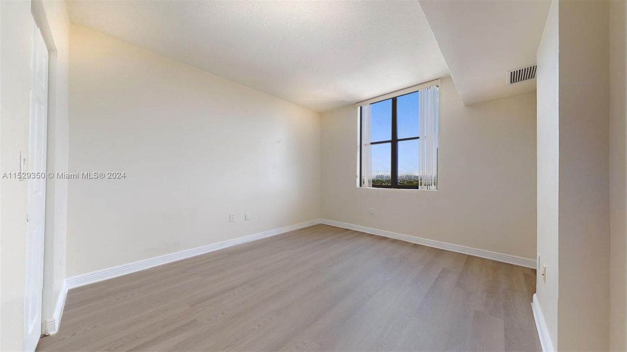 For Sale: $615,000 (2 beds, 2 baths, 1084 Square Feet)