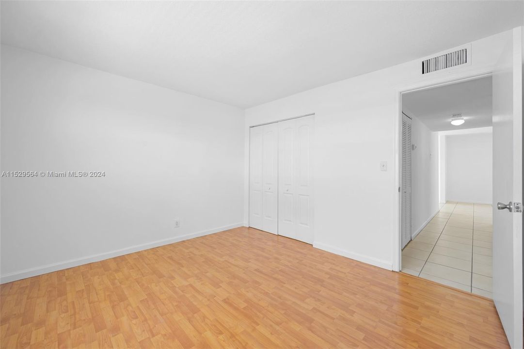 Recently Rented: $2,000 (2 beds, 2 baths, 947 Square Feet)
