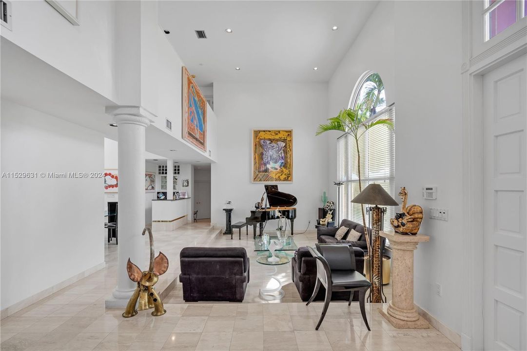 For Sale: $3,295,000 (5 beds, 4 baths, 4154 Square Feet)