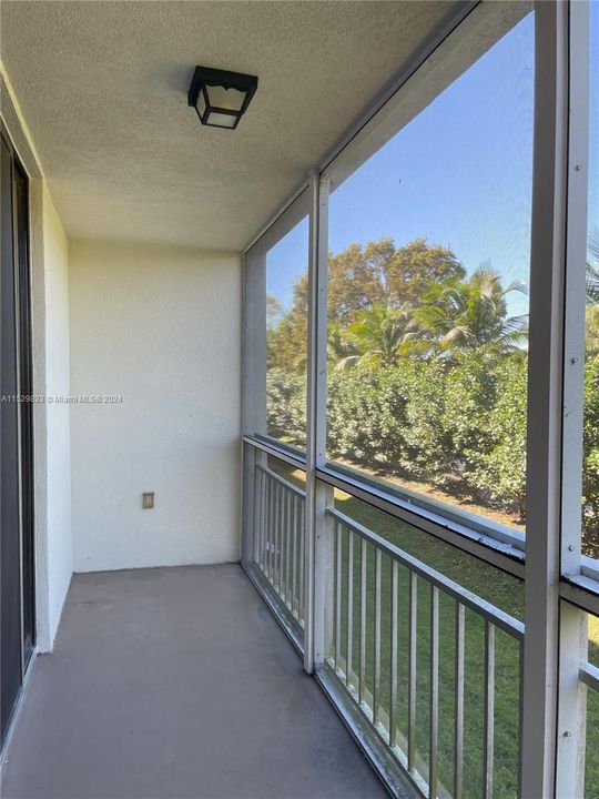 Recently Rented: $2,650 (2 beds, 2 baths, 1385 Square Feet)